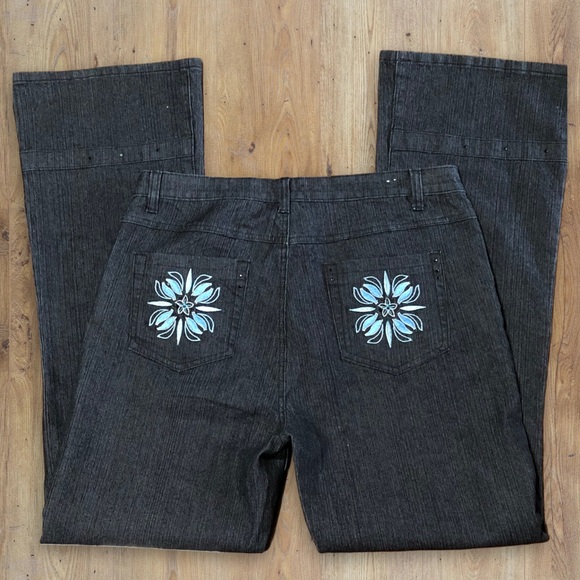 New Cosmopolitan JeansWear Embroidered Blackest Blue High Rise Boot Cut Jeans 14 - Picture 6 of 14